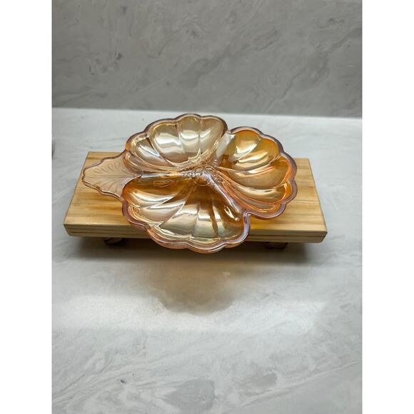 Beautiful Vintage Marigold Carnival glass three-leaf clover design - Picture 3 of 5